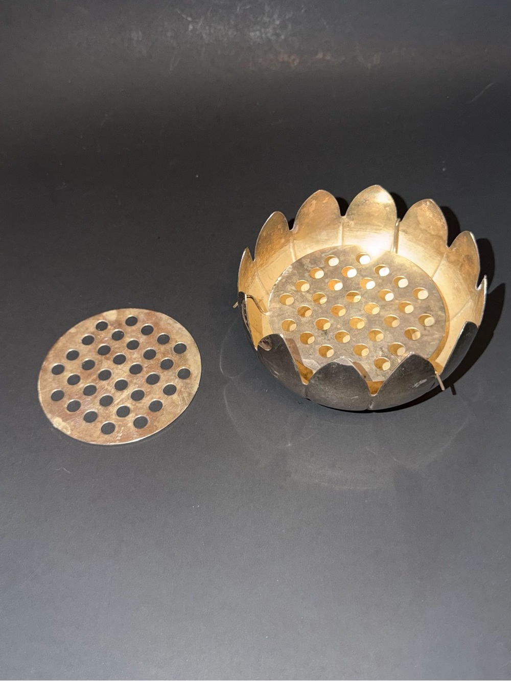 Vintage Leonard silver plate lotus flower bowl and flower frog 5” Diameter